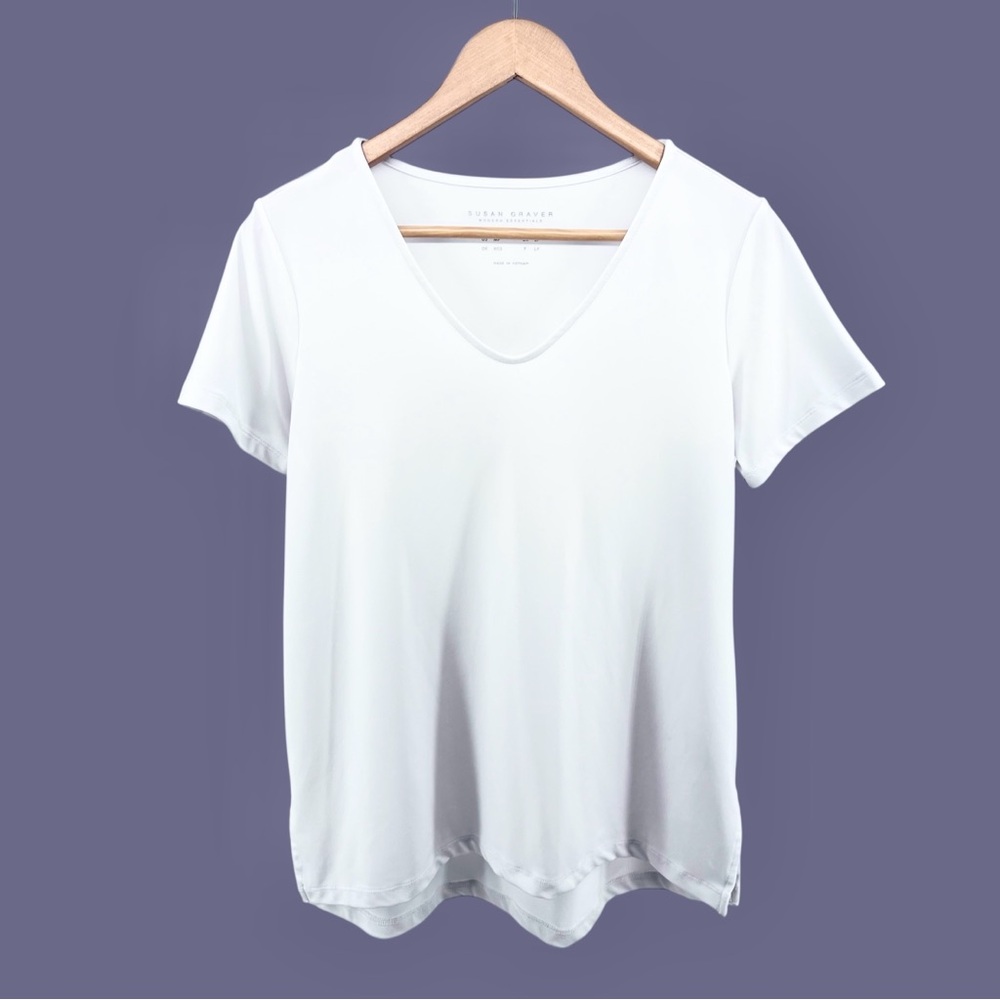 Susan Graver Modern Essentials Liquid Knit Top Sz MP White V Neck Short Sleeve - Picture 2 of 14